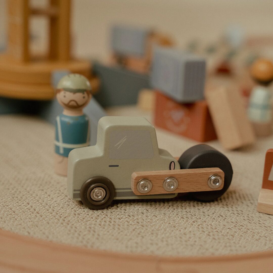 Kranset mit Eisenbahnschienen